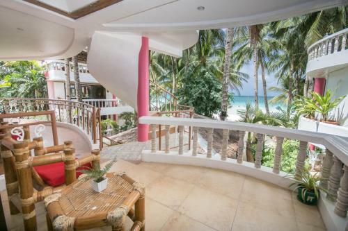 Hotel Nigi Nigi Too Beach Resort