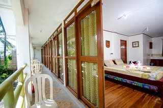 Hotel Reddoorz Plus @ Secret Garden Boracay