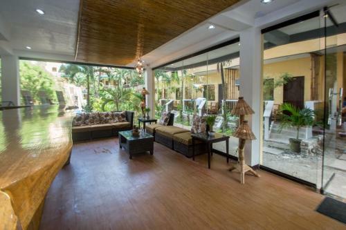 Hotel Bamboo Beach Resort & Restaurant