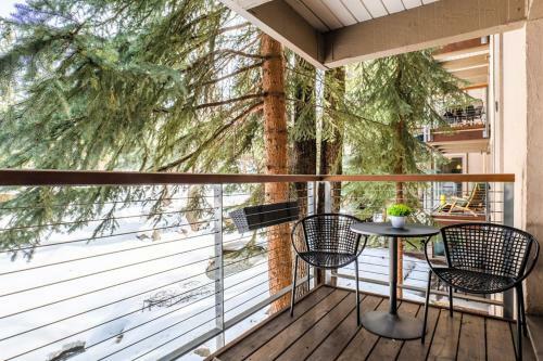 Chateau Eau Claire Unit 13