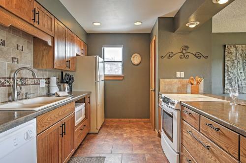 Apartamento Breck Alpine Refuge With Pool Access And Mt Baldy View