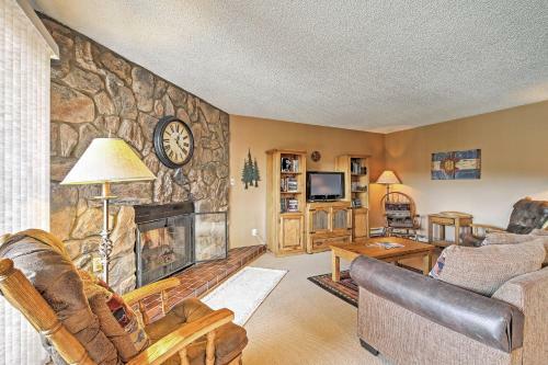 Apartamento Breck Alpine Refuge With Pool Access And Mt Baldy View