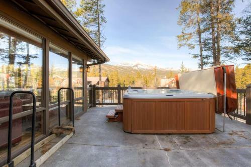 Lonestar Lodge