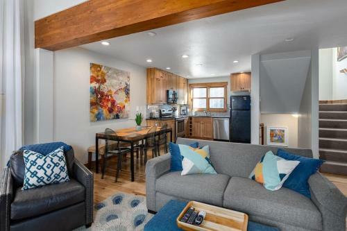 High Street Chalet