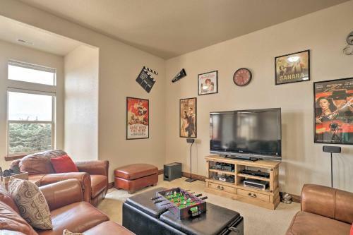 Idyllic Colorado Springs Escape With Pikes Peak Views