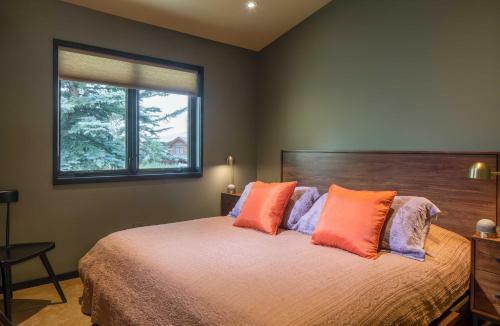 Custom Mt Crested Butte Home Walk To Lifts!