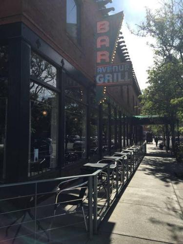 5 Star Cap Hill 3br Patio Garage & Walk Downtown