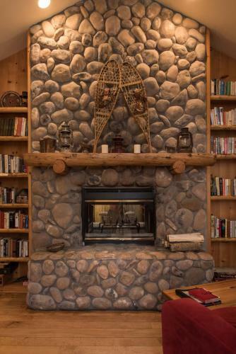 Bed & Breakfast Romantic Riversong Inn