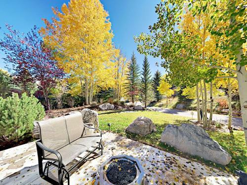 Grand 5,000 Square Foot 4br Mountain Home Home