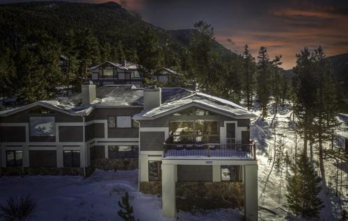 Primavista Luxury Home At Windcliff Condo