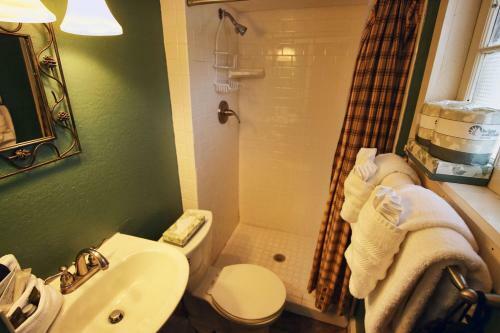 Triple R Cottages By Rocky Mountain Resorts