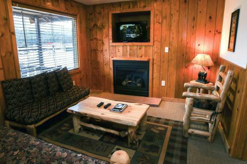 Lazy R Cottages By Rocky Mountain Resorts