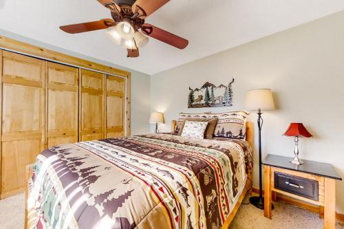 Rocky Mountain Sunshine Cabin