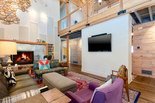 Rhapsody On Fall River Vacation Home By Estes Park Homes Home