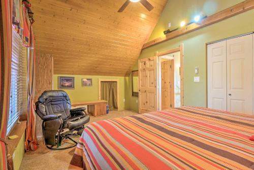 Spacious Fairplay Cabin With Deck And Dry Sauna!