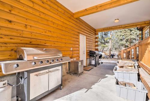 Spacious Fairplay Cabin With Deck And Dry Sauna!