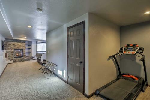 Large Fairplay Cabin With Incredible Views Near Breck