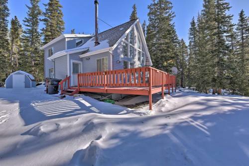 Quiet South Park City Escape With Furnished Deck