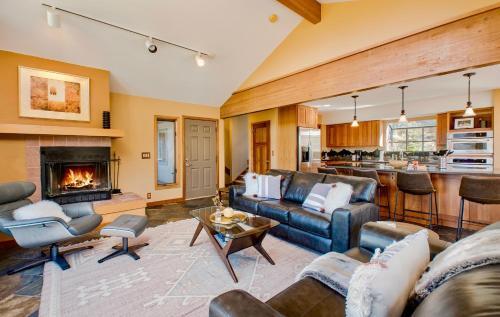 Reverie Luxury Home At Windcliff Condo