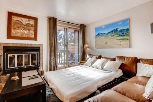 Cedar Lodge 305