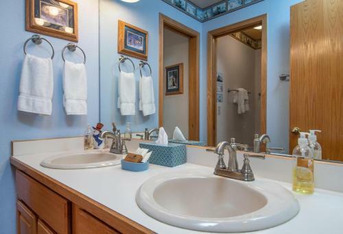 Lake Forest 303e