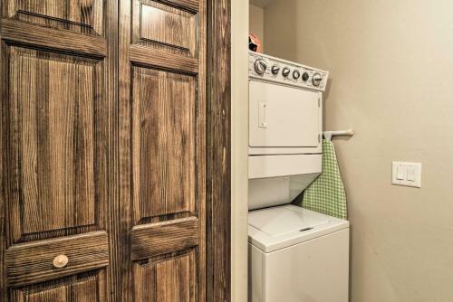 Majestic Granby Home With Hot Tub, Deck And Views!