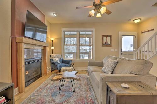 Cozy Granby Home With Deck Less Than 3 Mi To Ski And Golf