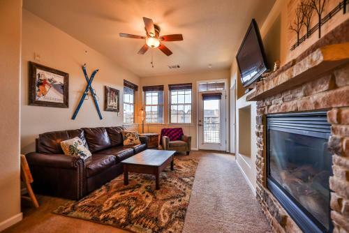 Lodge At Ten Mile