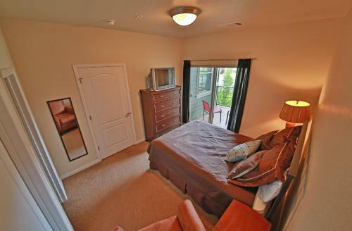 Lodge At Ten Mile