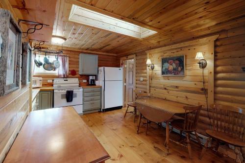 Grand Lake Cabin Escape