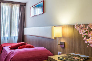 Hotel Zecchini(.)