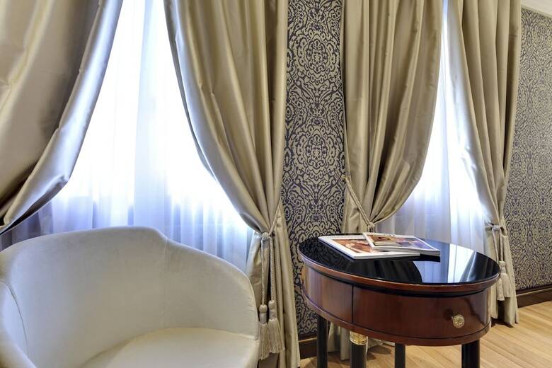Hotel Don� Palace