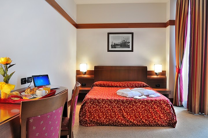 Hotel Re
