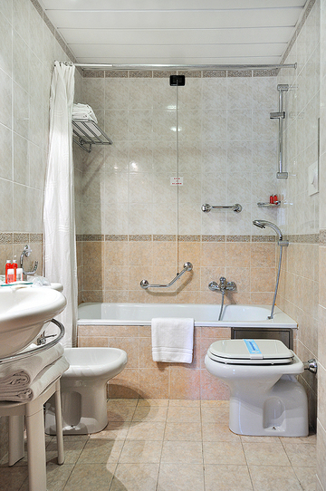 Hotel Re