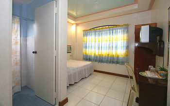 Posada Coco Grove Tourist Inn