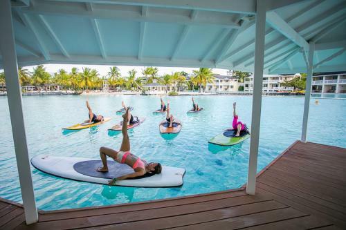 Hotel Plantation Bay Resort And Spa
