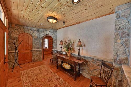 Meadowview Mountain Lodge