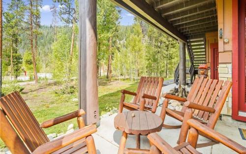 Apartamento 8750 Trappers Crossing Condo