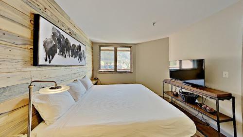 Lakeshore 1535