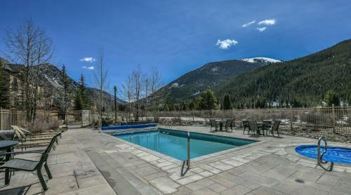 Red Hawk Lodge 2281