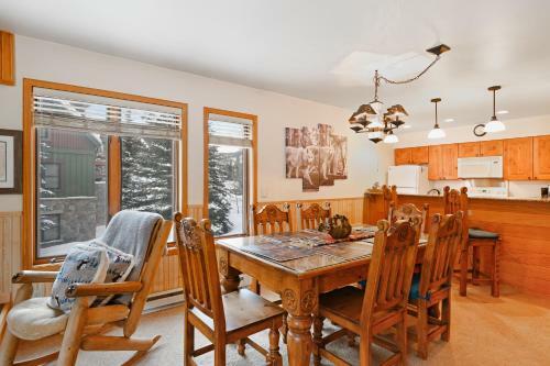 Ski Run Condominiums #108