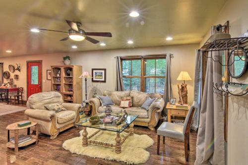 Riverfront House With Fire Pit, Deck And Bbq!