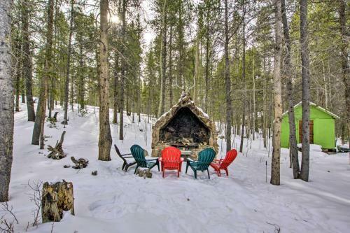 Mountain Getaway With Hot Tub By Trails And Dtwn!