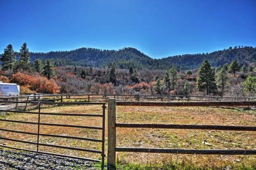 Pagosa Springs Apartment - Hot Tub And Spacious Deck