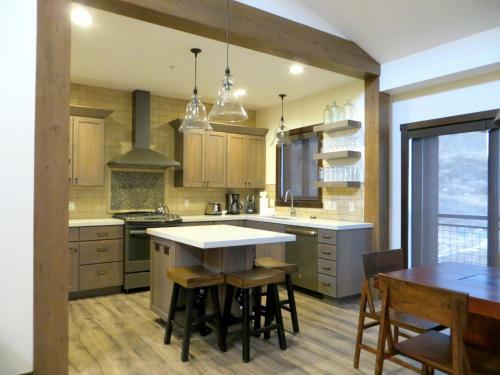 Crested Mtn North L9 (Condos And Townhomes)
