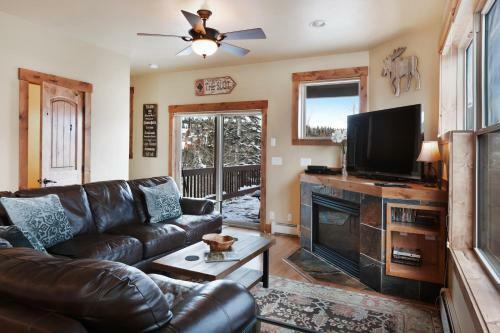 Breezy?s Mountain View Hideaway