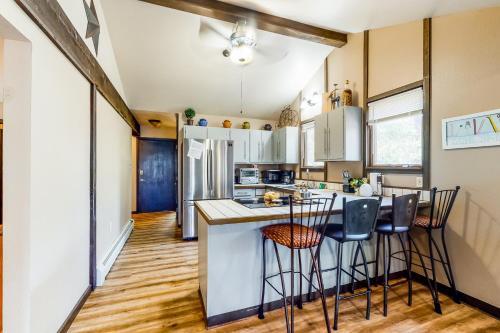 Sauterne Townhome - Upstairs