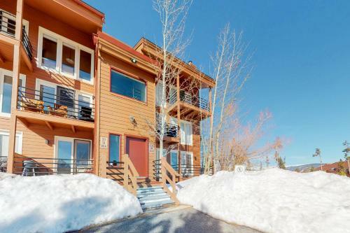 Timber Ridge Retreat