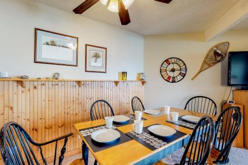 2 Bed 1 Bath Apartment In Wildernest, Co