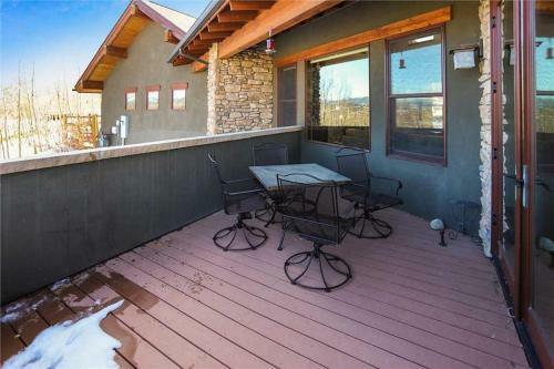 Summit Vista Home